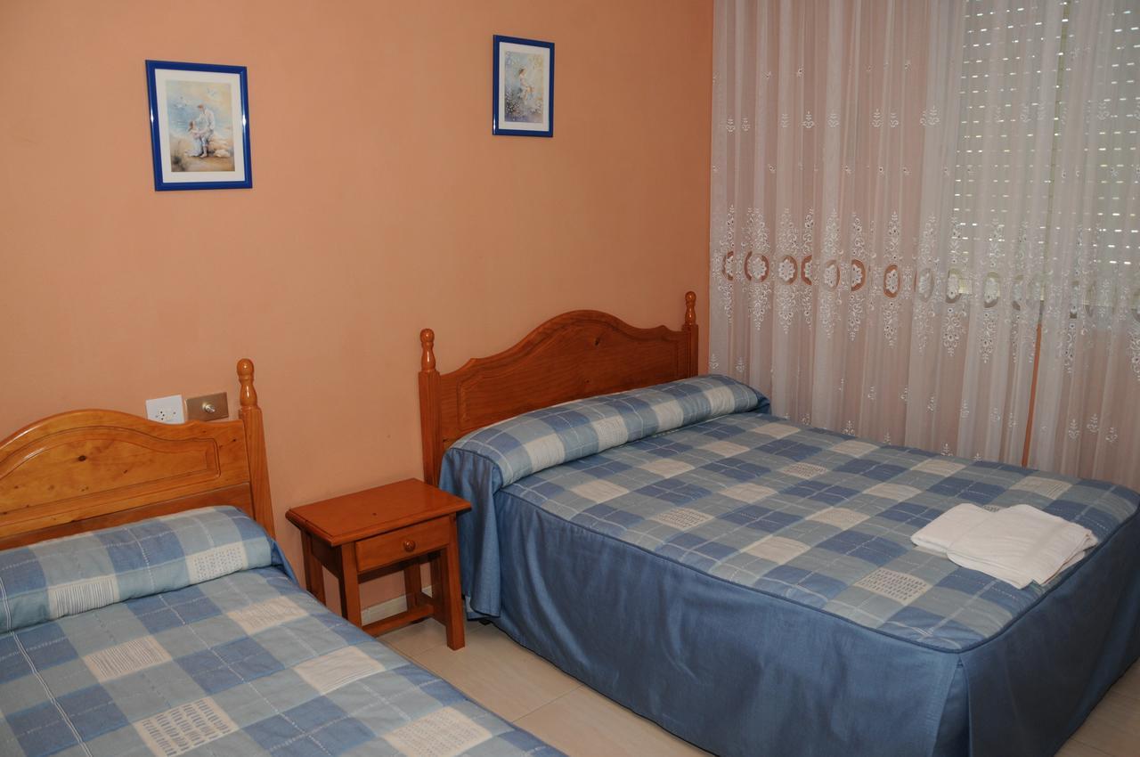 Hostal La Torre II Puente de Domingo Florez Phòng bức ảnh